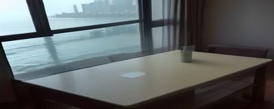伊人福利新用户注册礼包入口，绿色清新风格，展示首次领取流程引导
